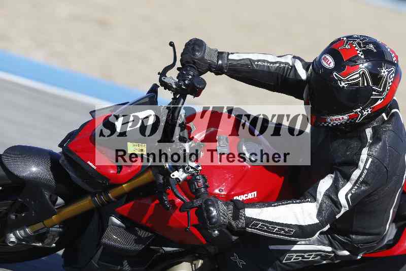 /Archiv-2024/02 29.01.-02.02.2024 Moto Center Thun Jerez/Gruppe gruen-green/6